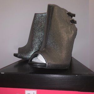 Charlotte Russe Glee Silver Peep Toe Heels